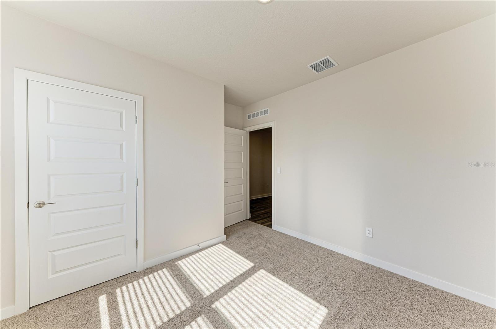 Image 29 of 66 For 18143 Wheathouse Place