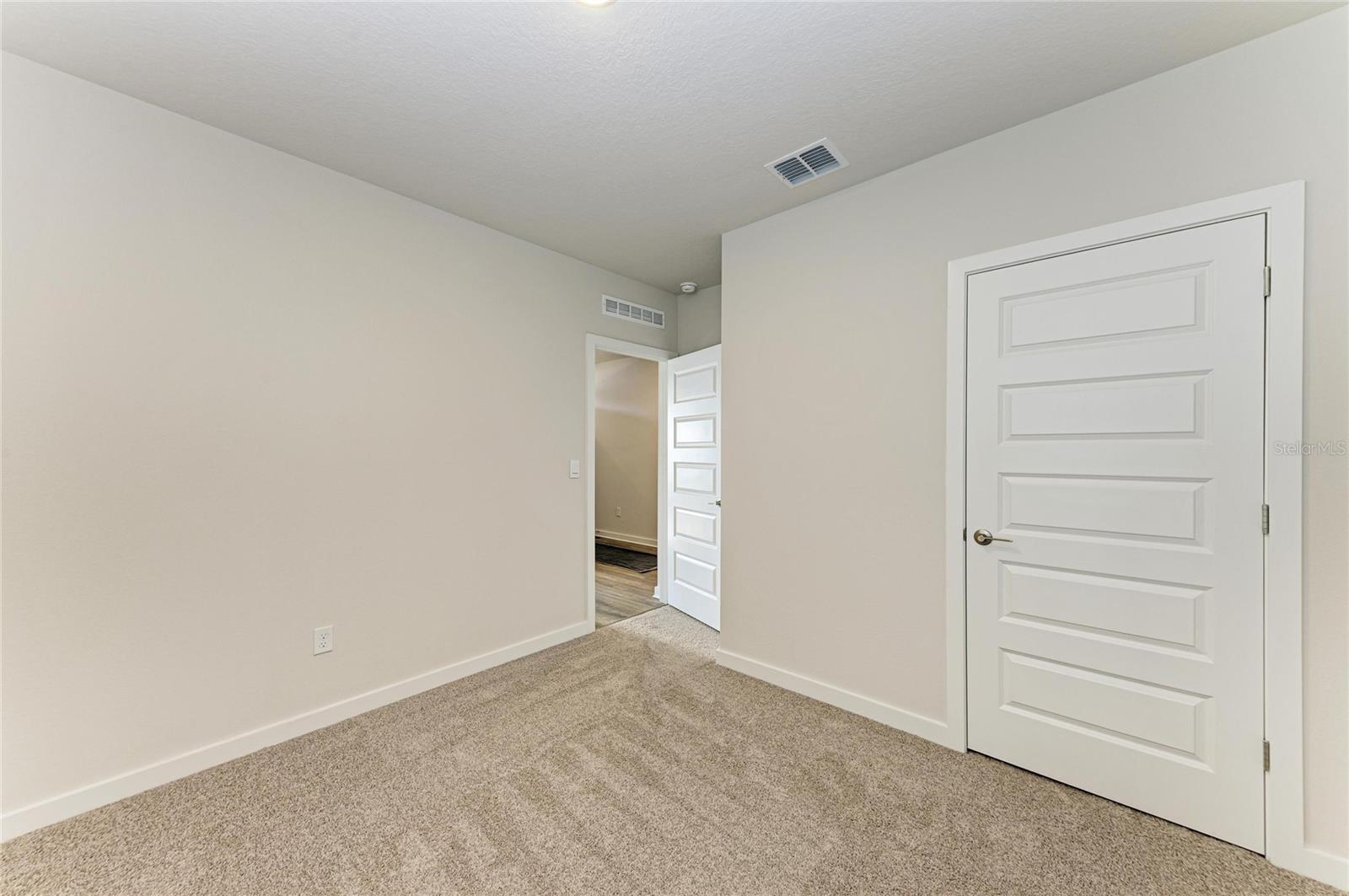 Image 32 of 66 For 18143 Wheathouse Place