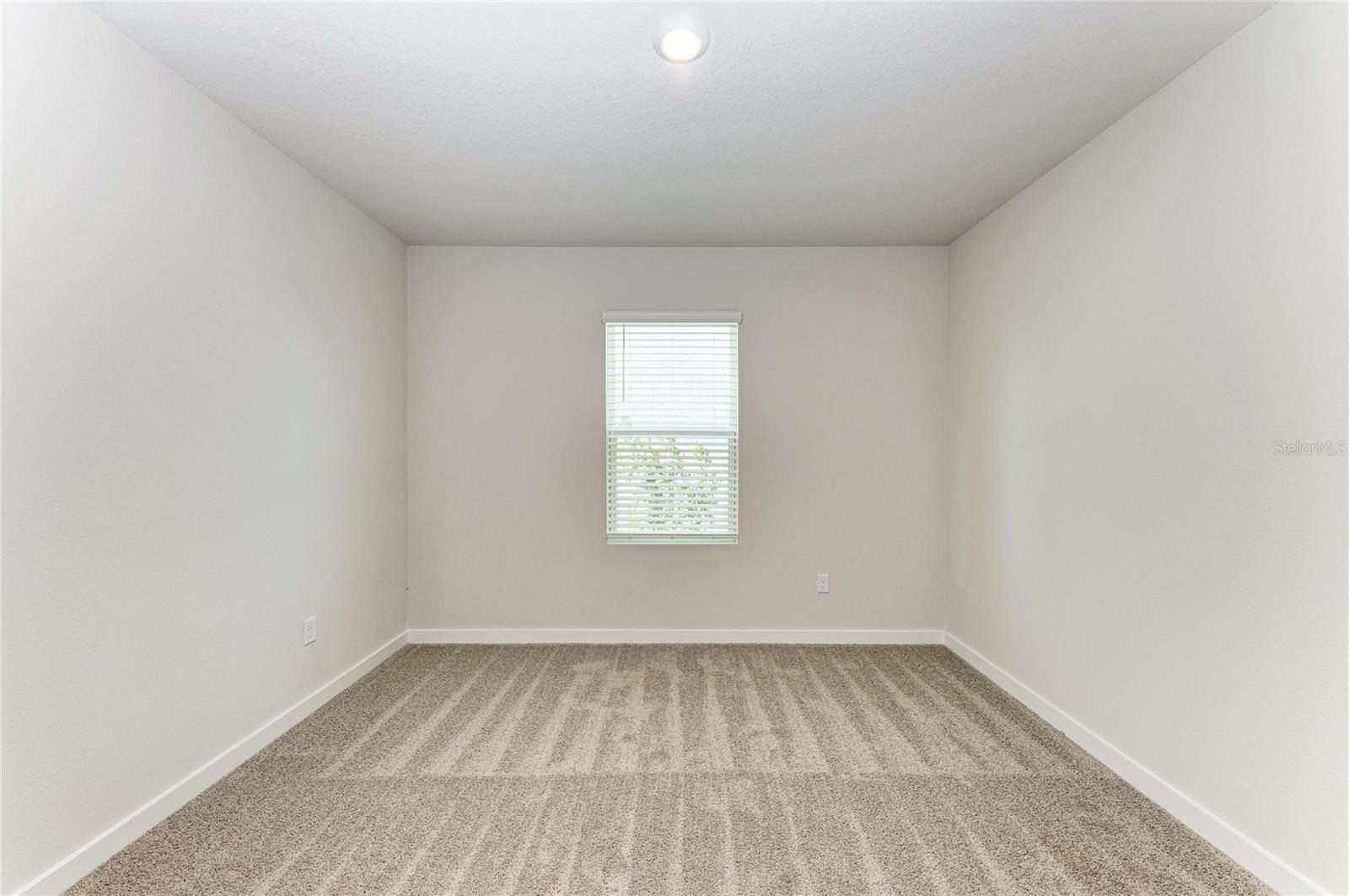 Image 34 of 66 For 18143 Wheathouse Place