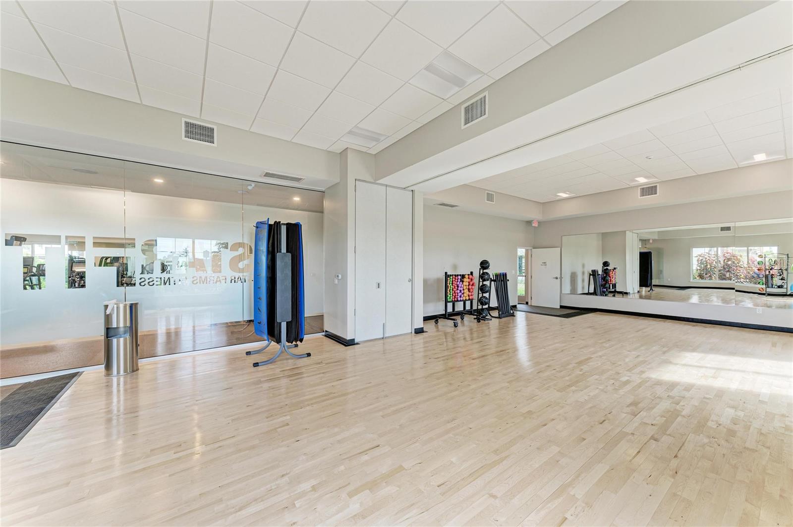 Image 52 of 66 For 18143 Wheathouse Place