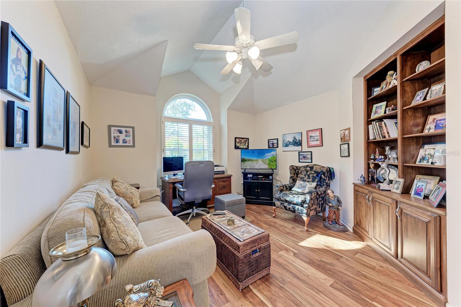 Image 32 of 69 For 8383 Cypress Hollow Drive