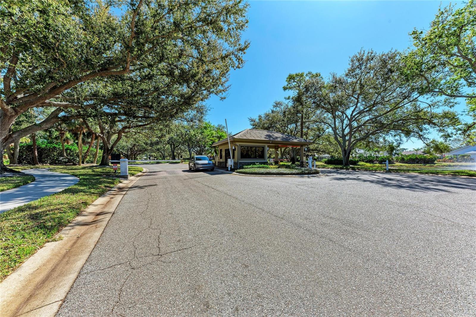 Image 55 of 69 For 8383 Cypress Hollow Drive