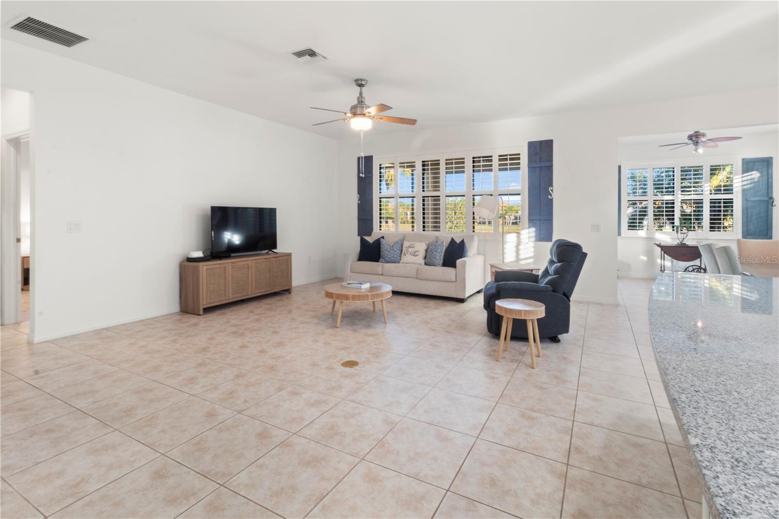 Image 17 of 65 For 19770 Quisto Street