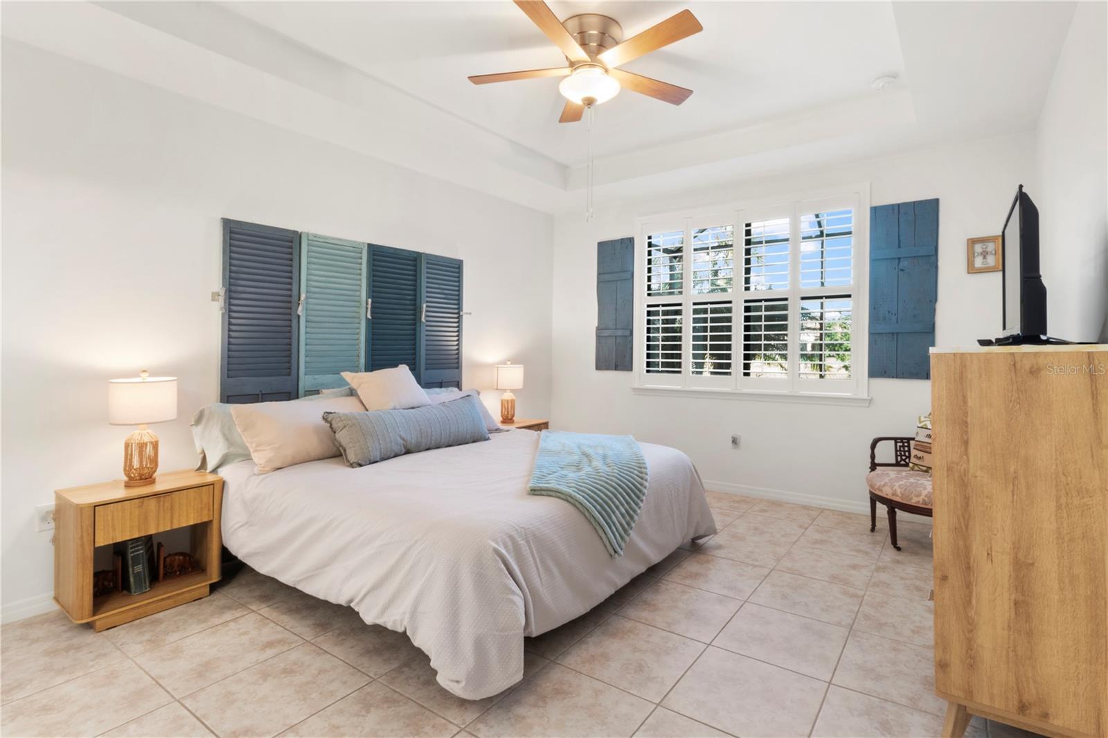 Image 23 of 65 For 19770 Quisto Street