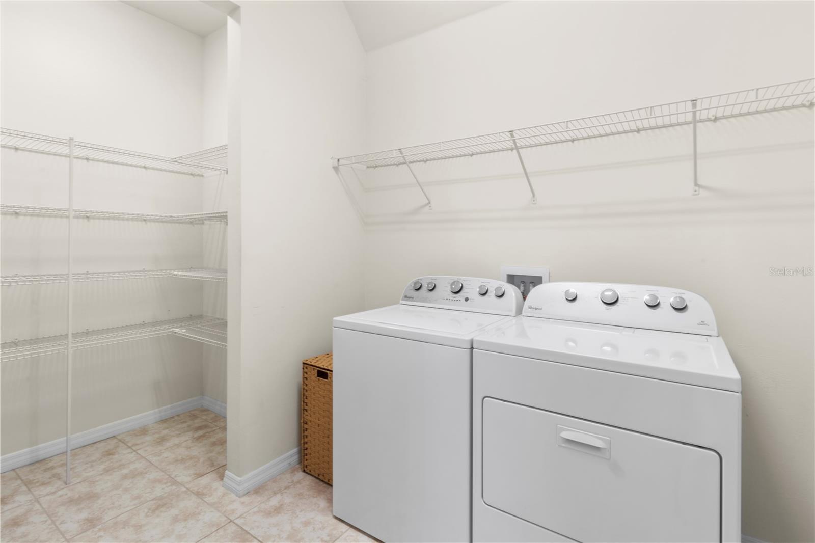 Image 33 of 65 For 19770 Quisto Street