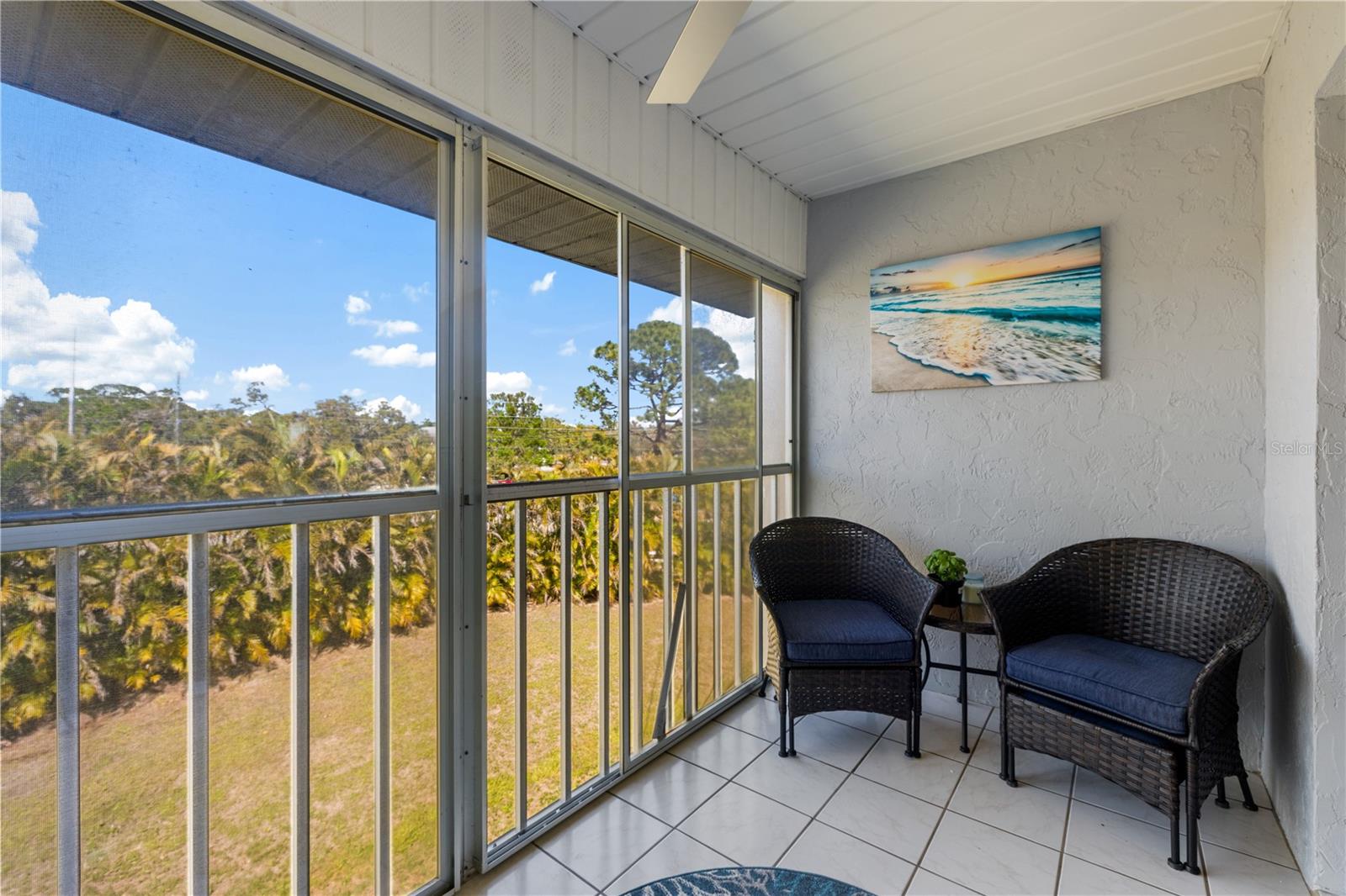 Image 11 of 19 For 1540 Glen Oaks Drive E B326