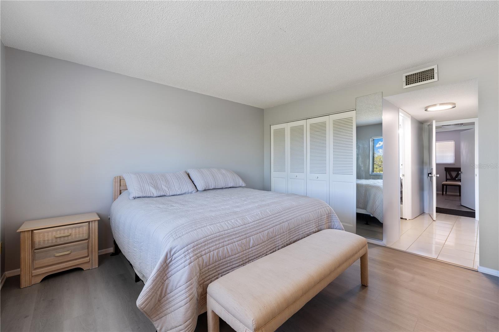 Image 3 of 19 For 1540 Glen Oaks Drive E B326