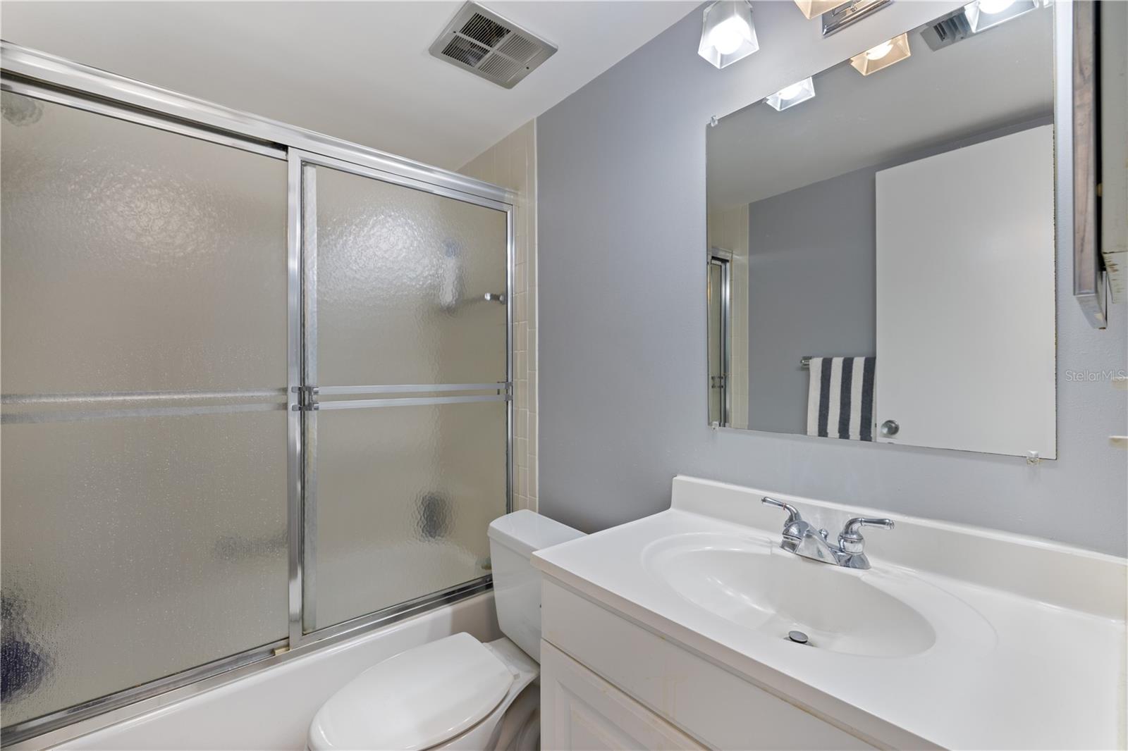 Image 5 of 19 For 1540 Glen Oaks Drive E B326