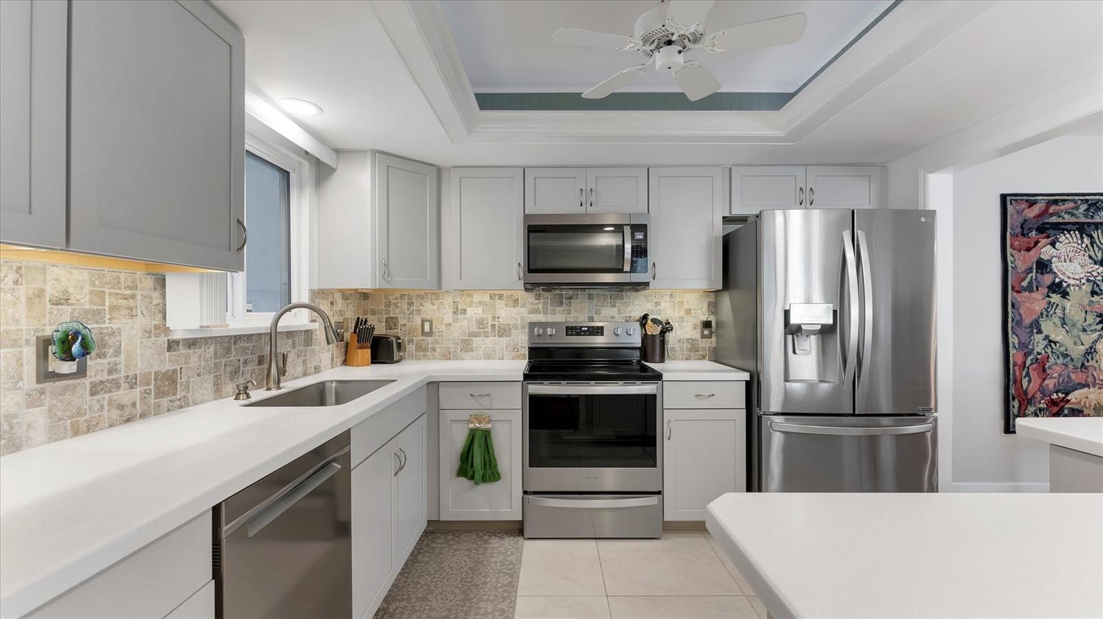 Listing photo id 8 for 1110 Breezemont Drive 1