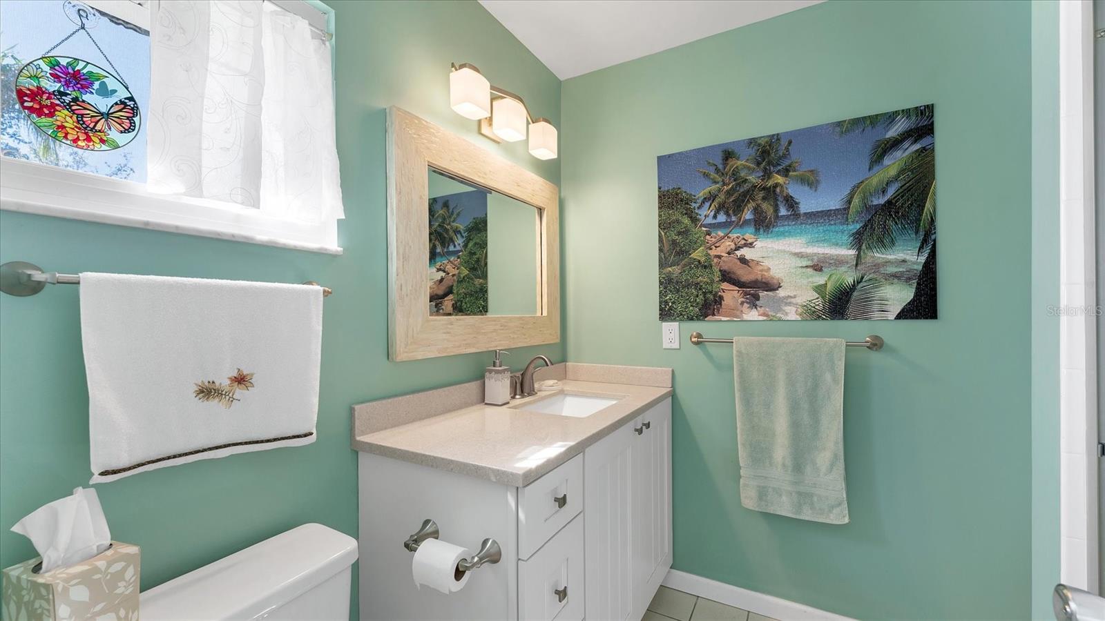 Listing photo id 12 for 1110 Breezemont Drive 1
