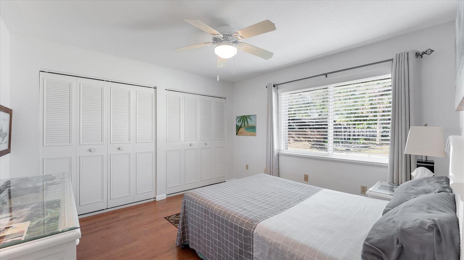 Listing photo id 14 for 1110 Breezemont Drive 1