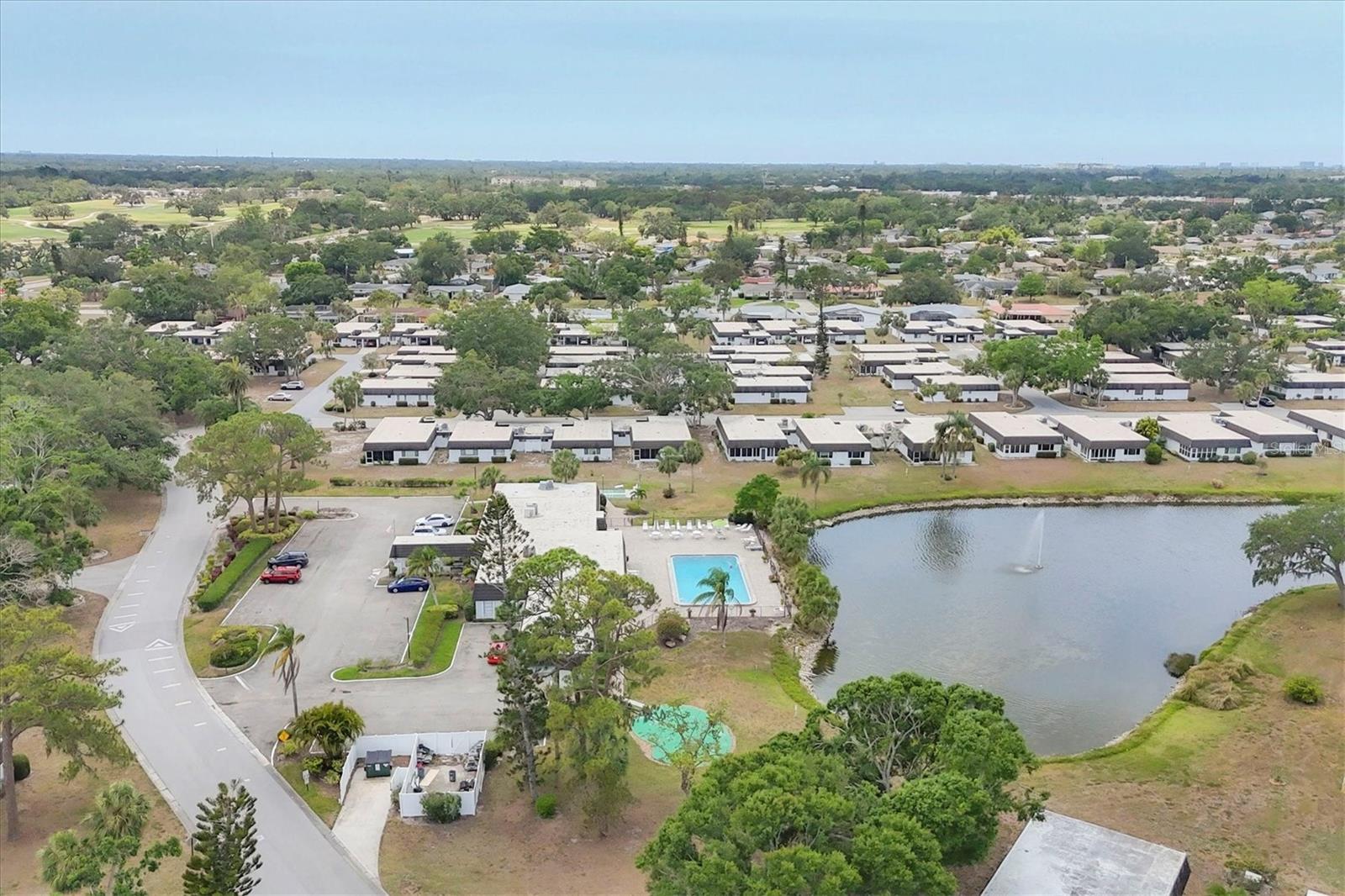 Listing photo id 19 for 1110 Breezemont Drive 1