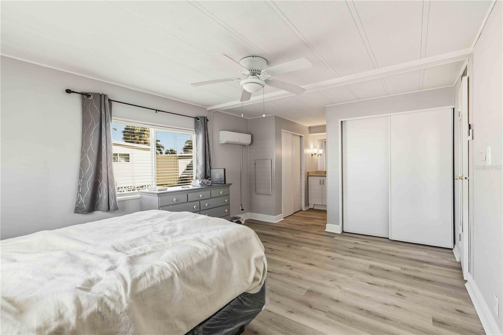 Image 15 of 27 For 10303 Burnt Store Road 54