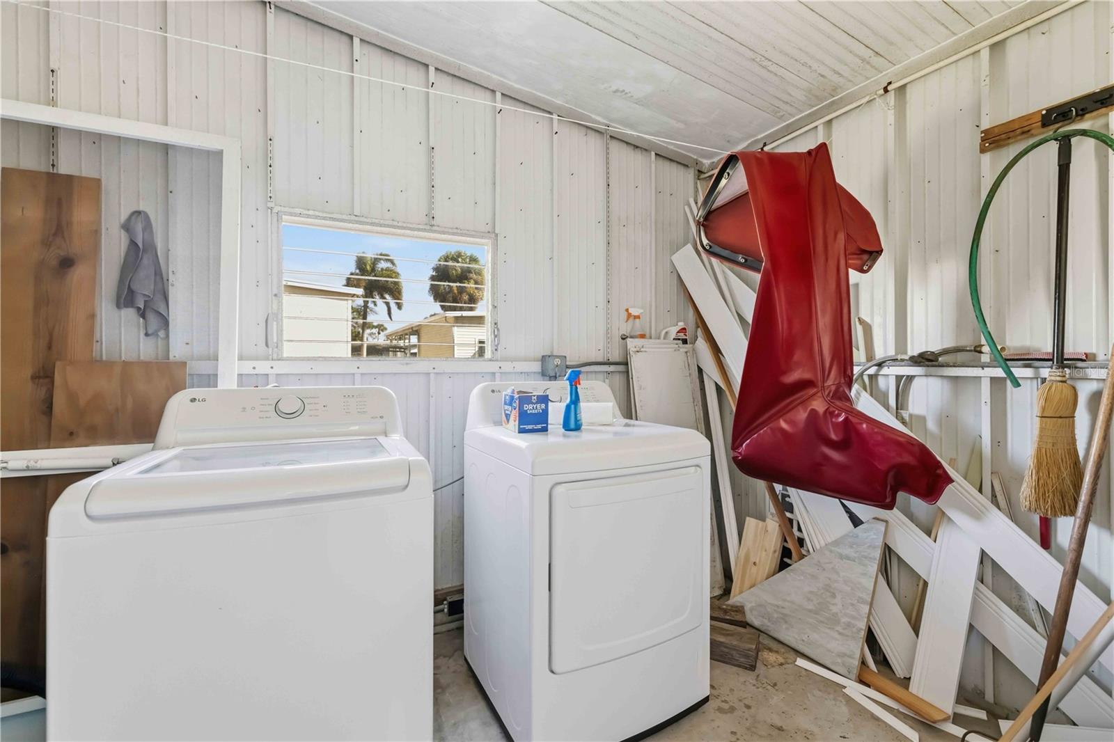 Image 18 of 27 For 10303 Burnt Store Road 54