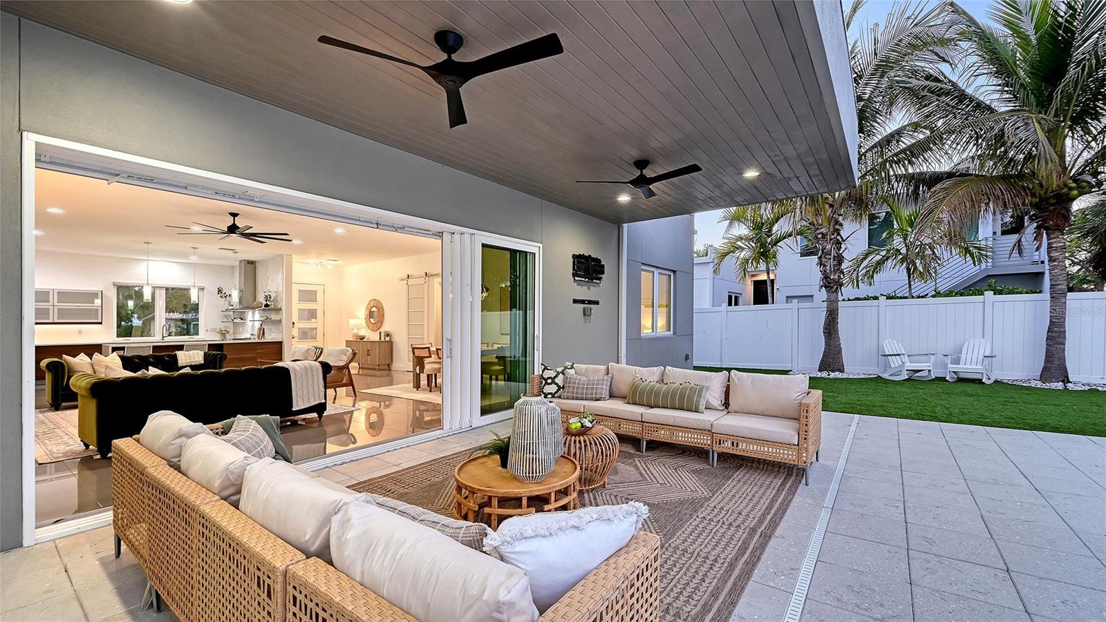 Image 22 of 100 For 2215 Datura Street