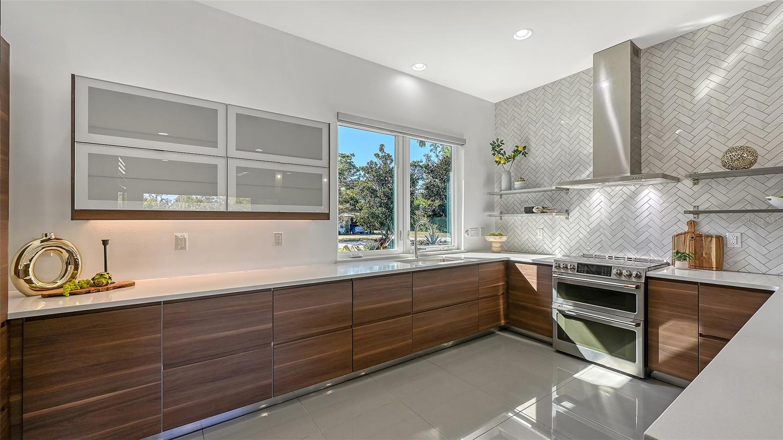 Image 29 of 100 For 2215 Datura Street