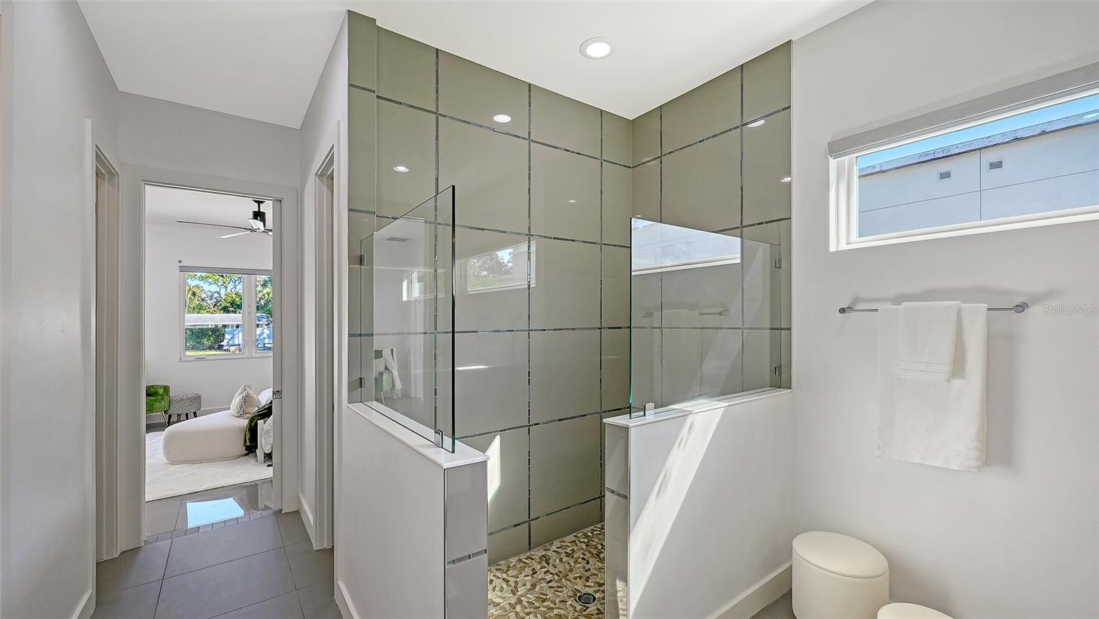 Image 45 of 100 For 2215 Datura Street