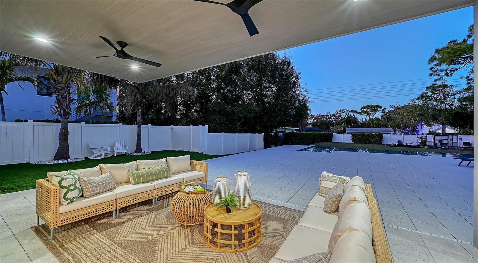 Image 62 of 100 For 2215 Datura Street