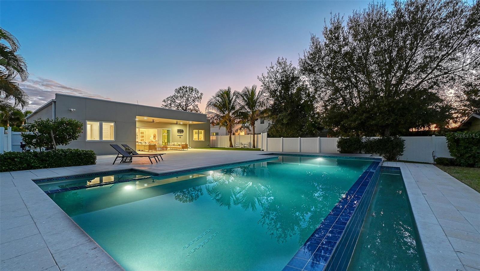 Image 76 of 100 For 2215 Datura Street