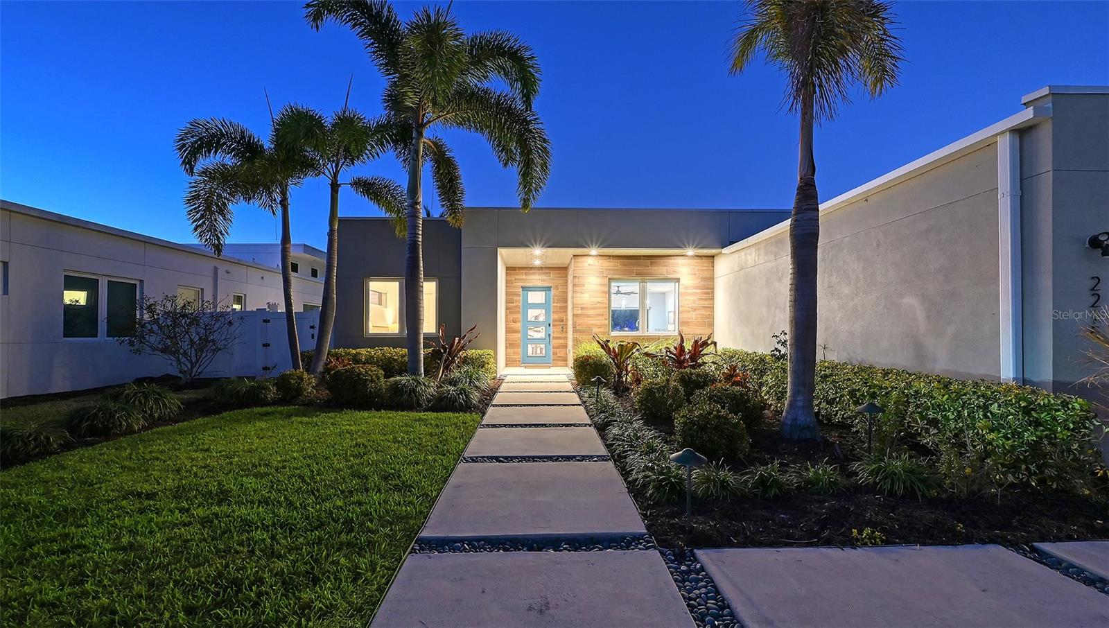 Image 9 of 100 For 2215 Datura Street