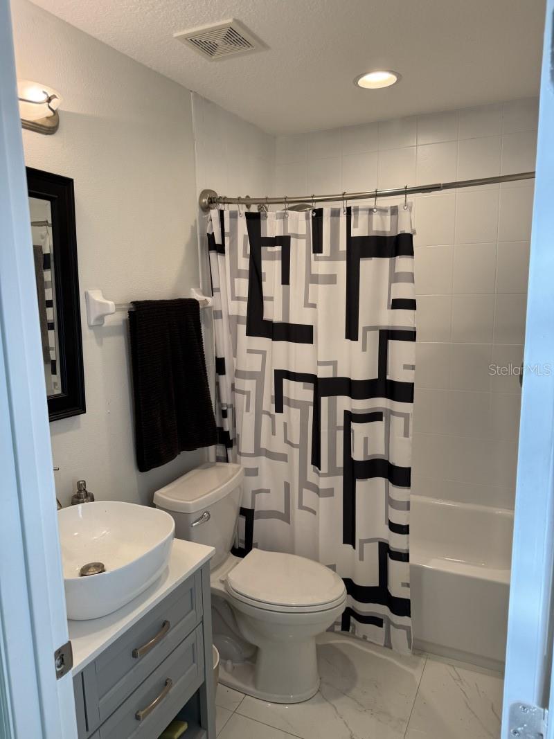 Image 10 of 12 For 7194 Key Haven Road 504