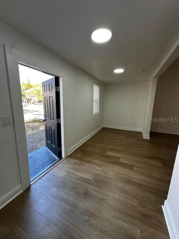 Image 2 of 21 For 2913 Jefferson Street