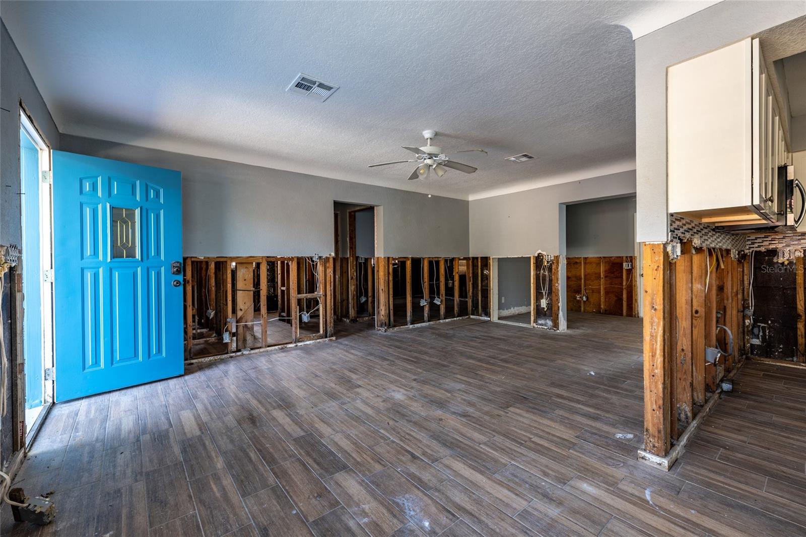 Image 24 of 43 For 340 84th Avenue