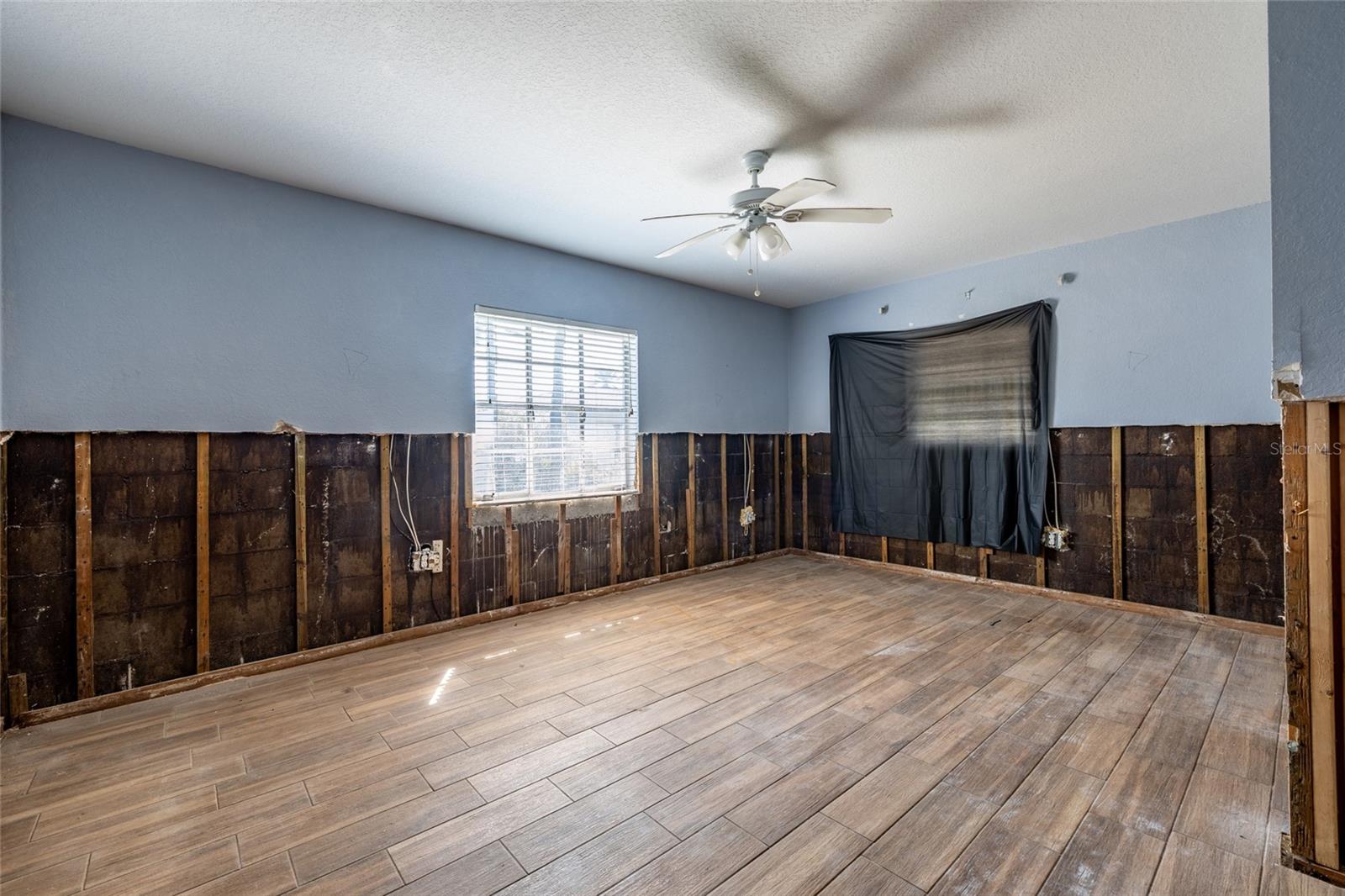 Image 27 of 43 For 340 84th Avenue