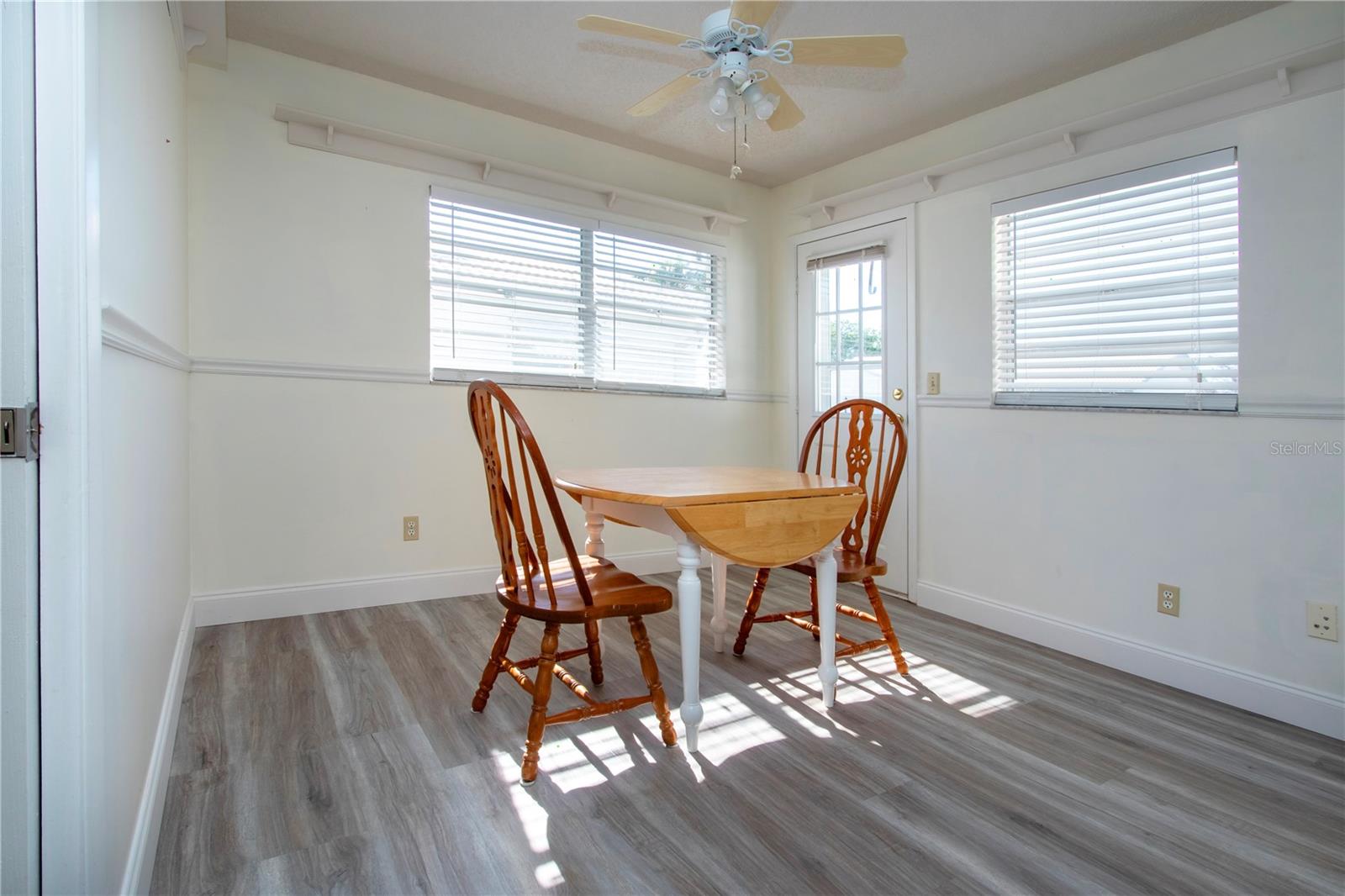 Image 21 of 71 For 3807 Joyce Drive