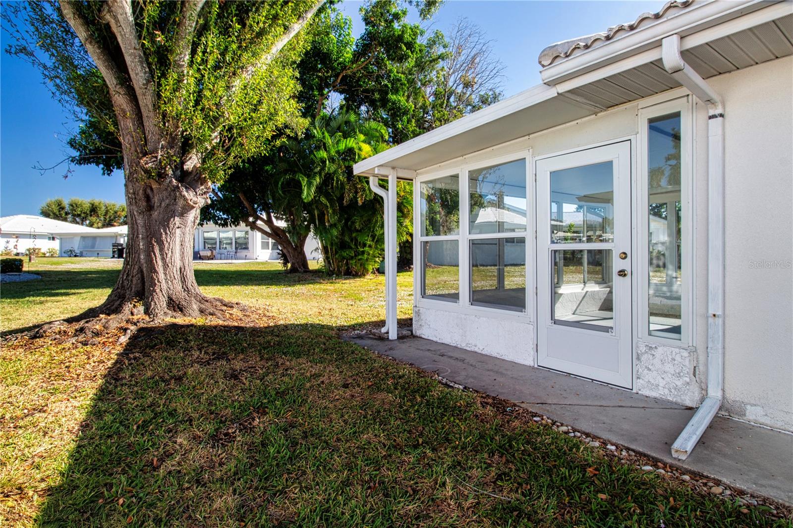 Image 8 of 71 For 3807 Joyce Drive