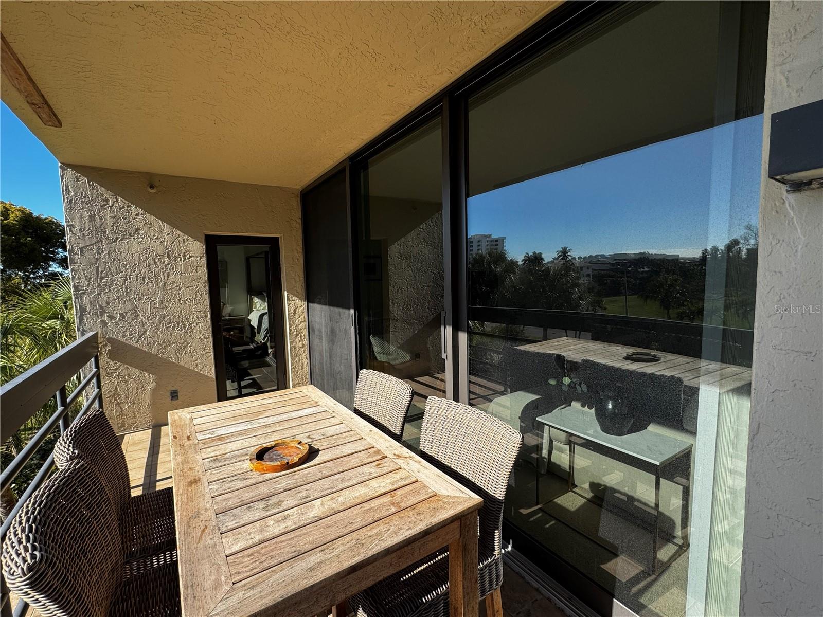 Image 21 of 60 For 1085 Gulf Of Mexico Drive 205