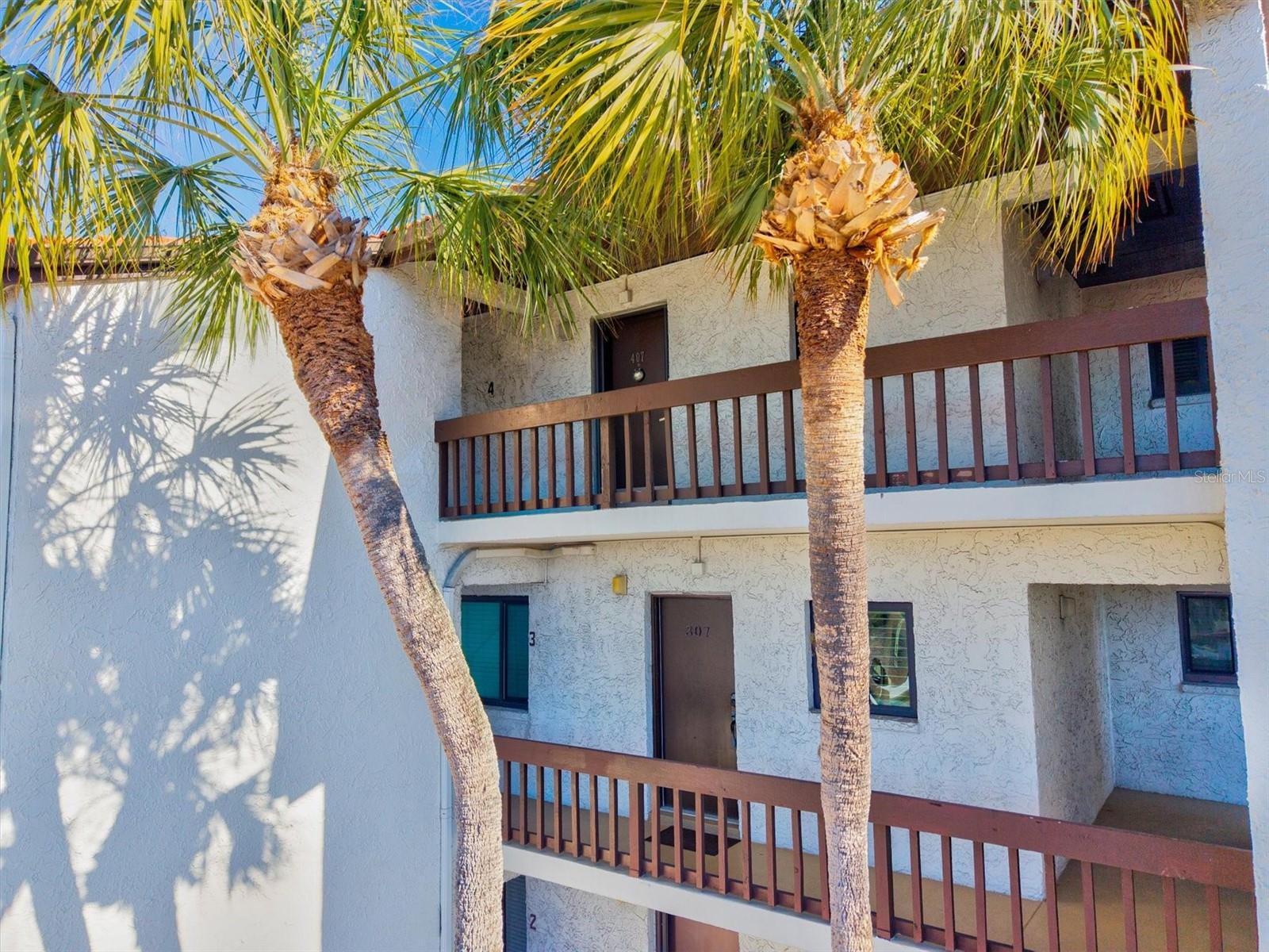 Image 29 of 58 For 1624 Stickney Point Road 24-407