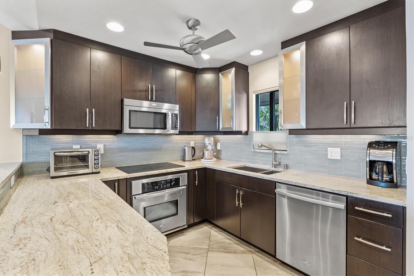 Image 5 of 58 For 1624 Stickney Point Road 24-407