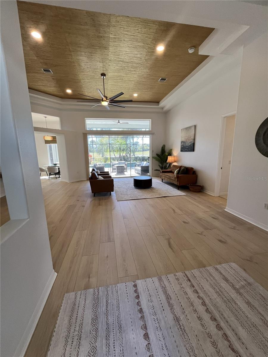 Image 17 of 38 For 442 Tremingham Way