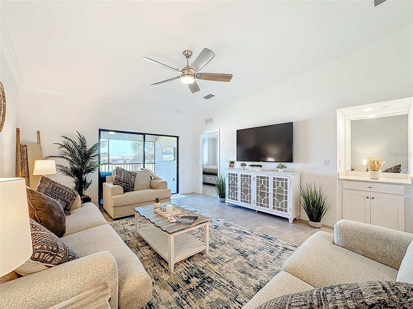 Image 19 of 70 For 5711 Palmer Circle 205