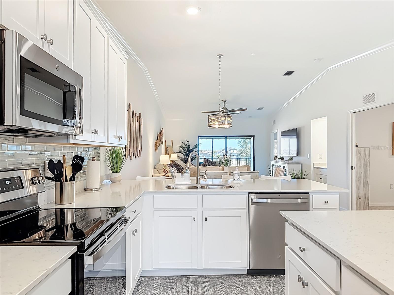 Image 8 of 70 For 5711 Palmer Circle 205