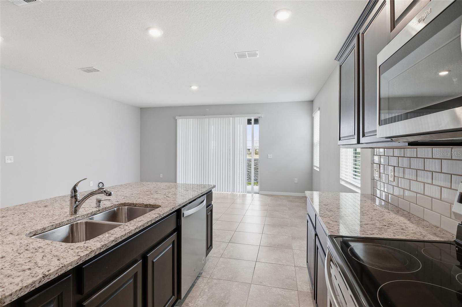 Image 14 of 47 For 4444 Aqua Mirage Street