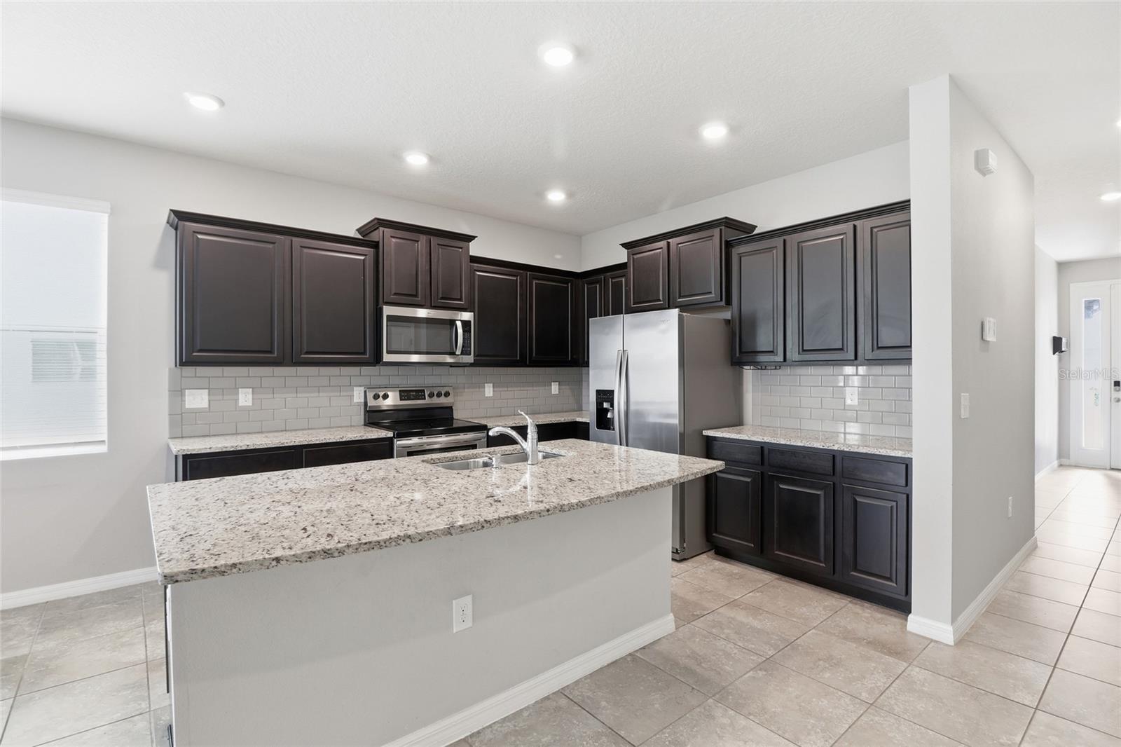 Image 16 of 47 For 4444 Aqua Mirage Street