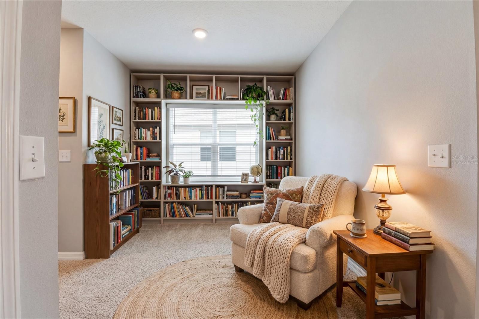 Image 20 of 47 For 4444 Aqua Mirage Street