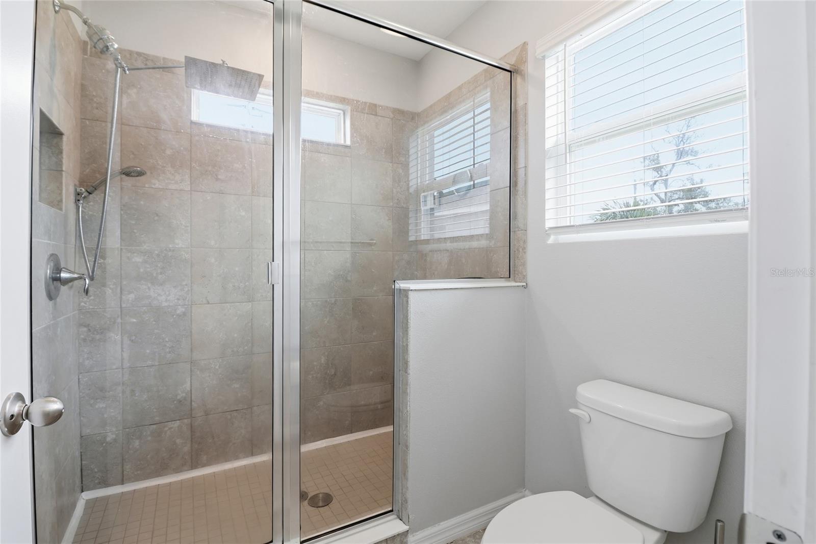 Image 25 of 47 For 4444 Aqua Mirage Street