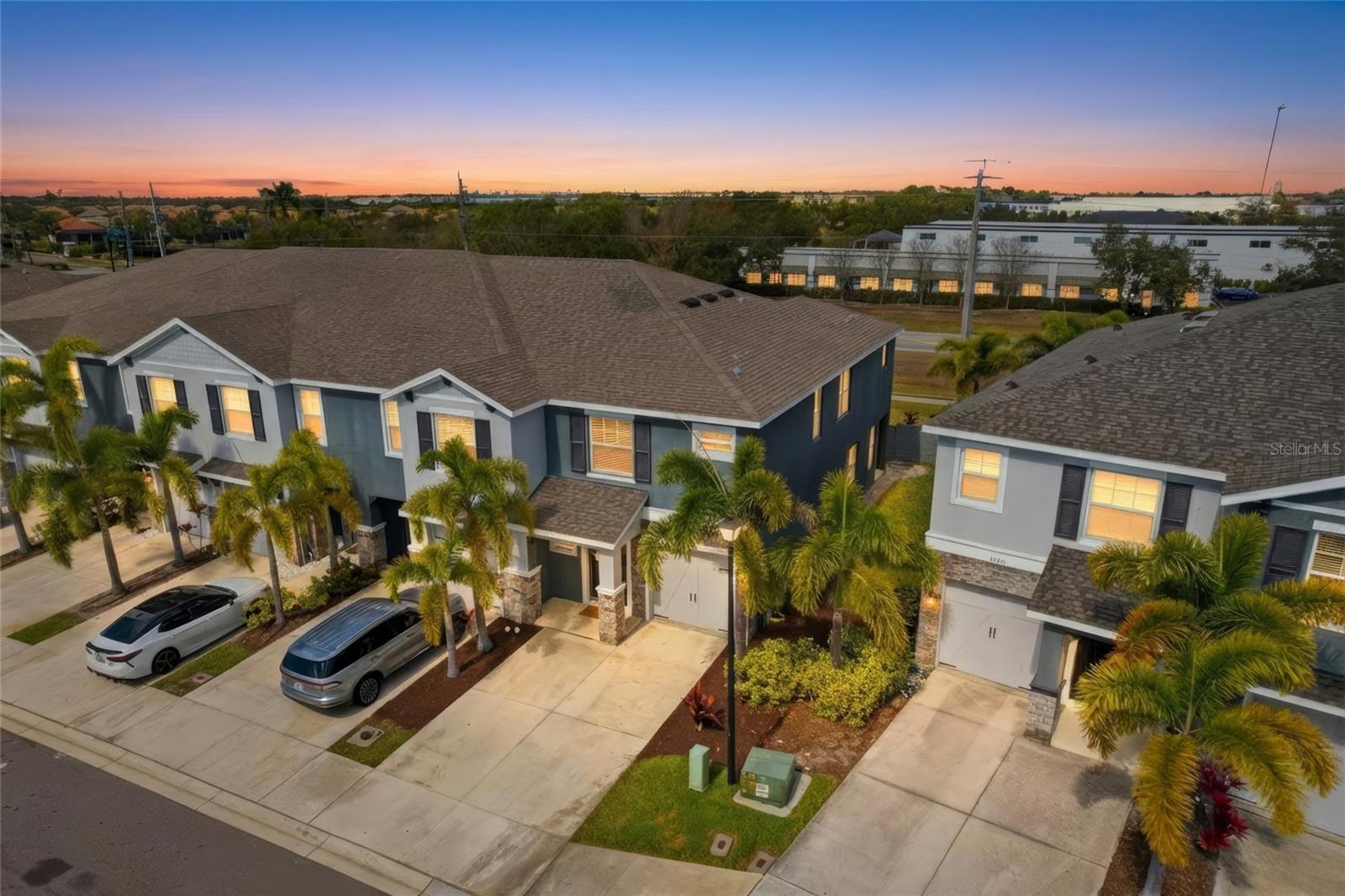 Image 5 of 47 For 4444 Aqua Mirage Street