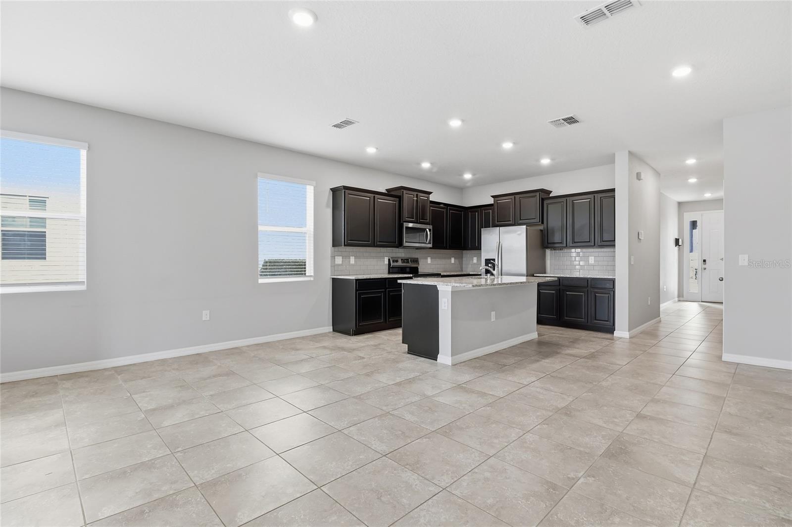 Image 7 of 47 For 4444 Aqua Mirage Street