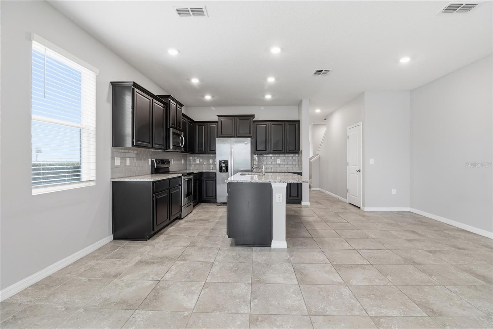 Image 9 of 47 For 4444 Aqua Mirage Street