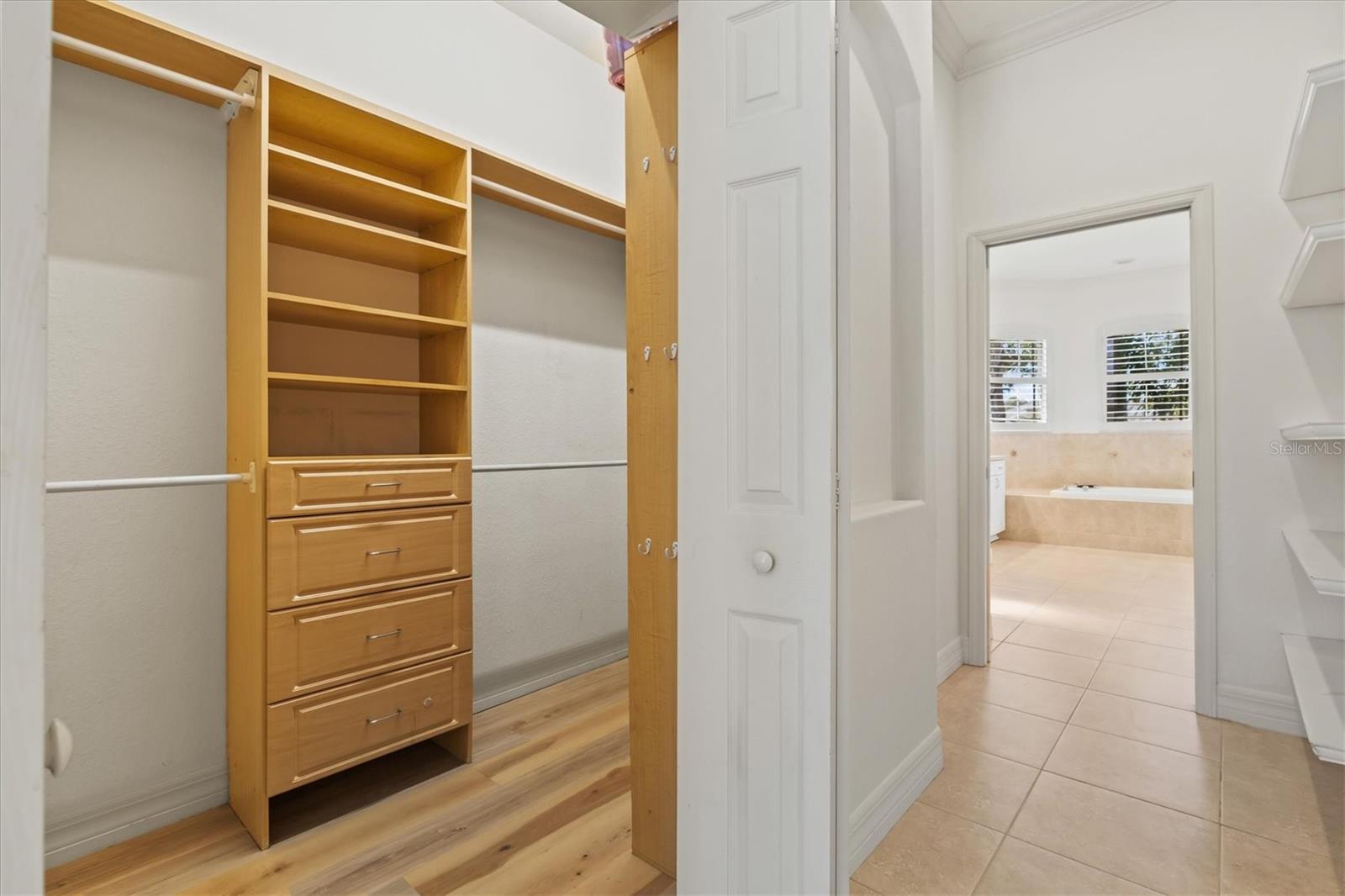 Image 31 of 97 For 4008 Twin Rivers Trail