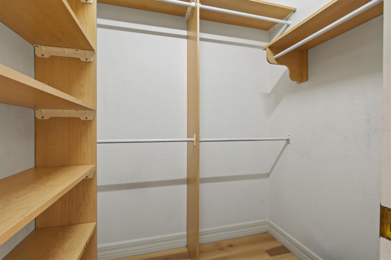 Image 32 of 97 For 4008 Twin Rivers Trail