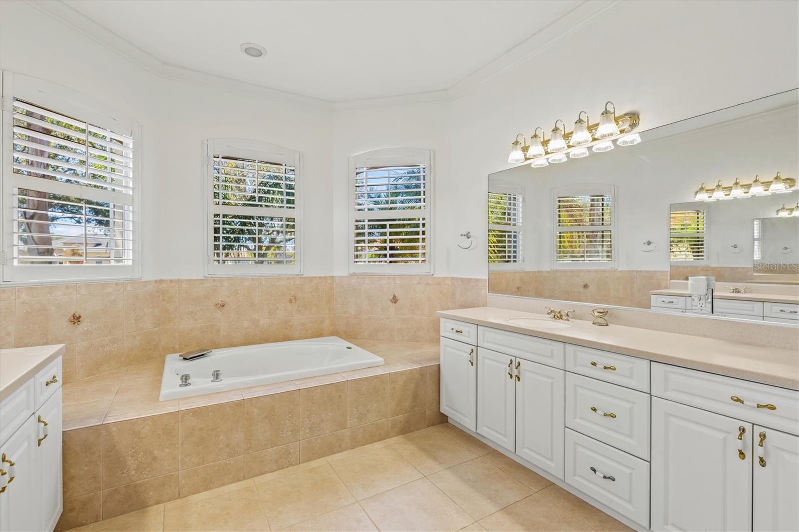 Image 33 of 97 For 4008 Twin Rivers Trail