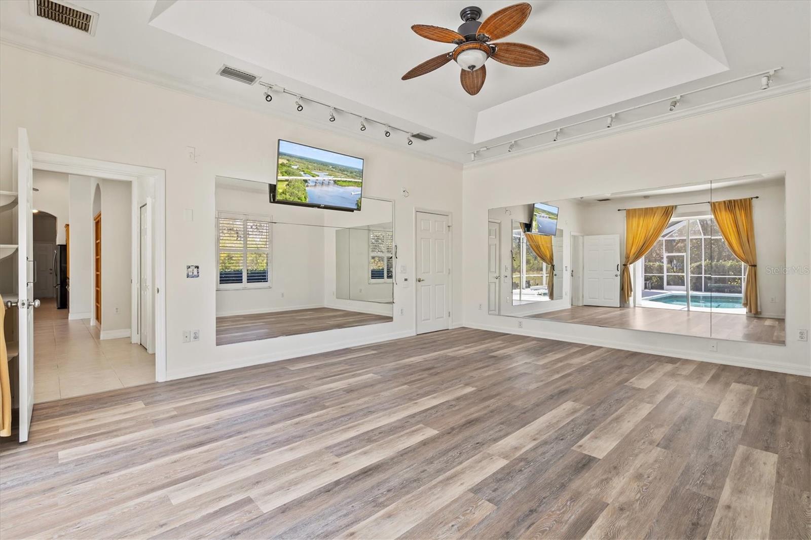 Image 39 of 97 For 4008 Twin Rivers Trail