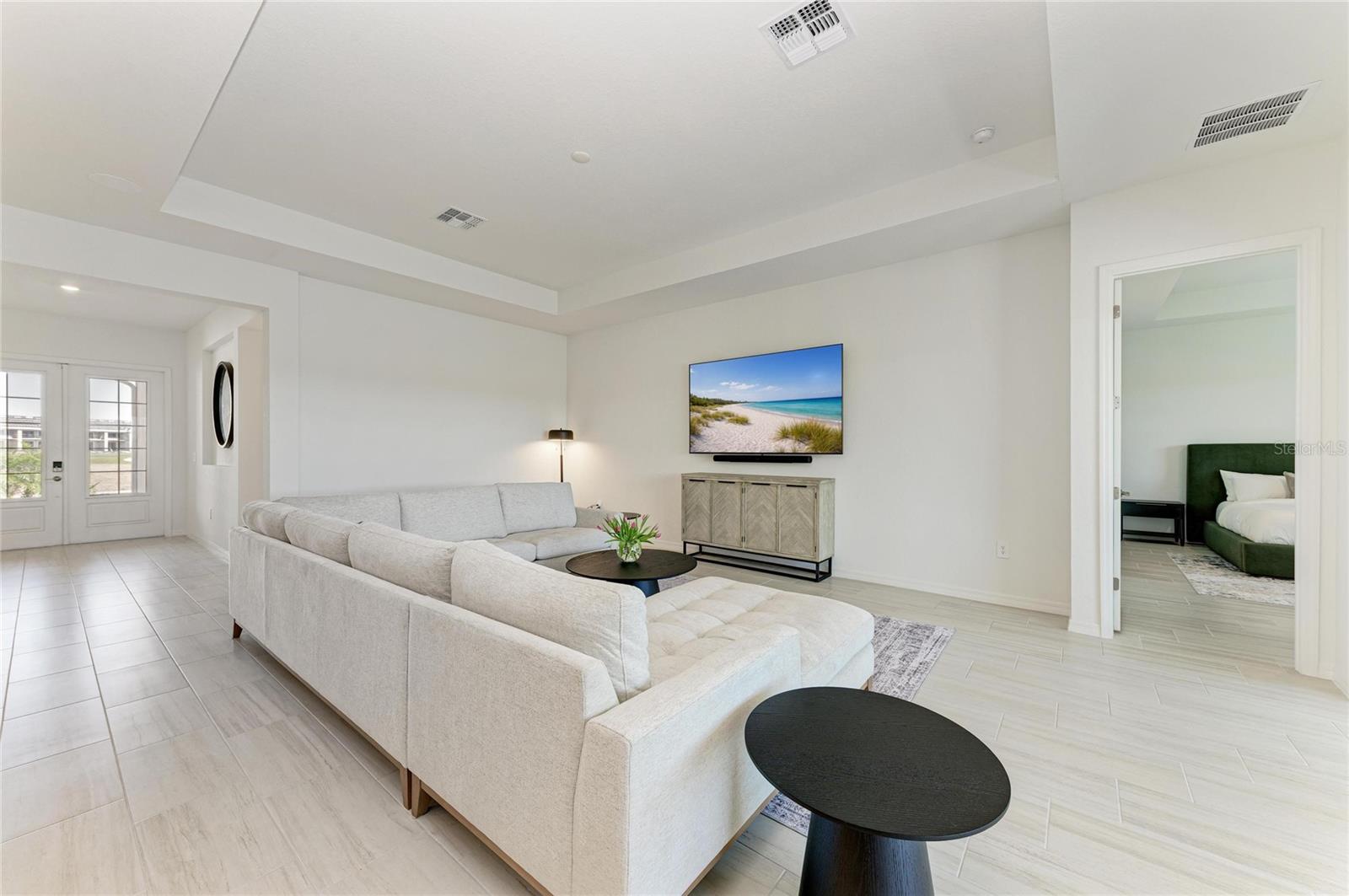 Image 7 of 66 For 5624 Lightning Whelk