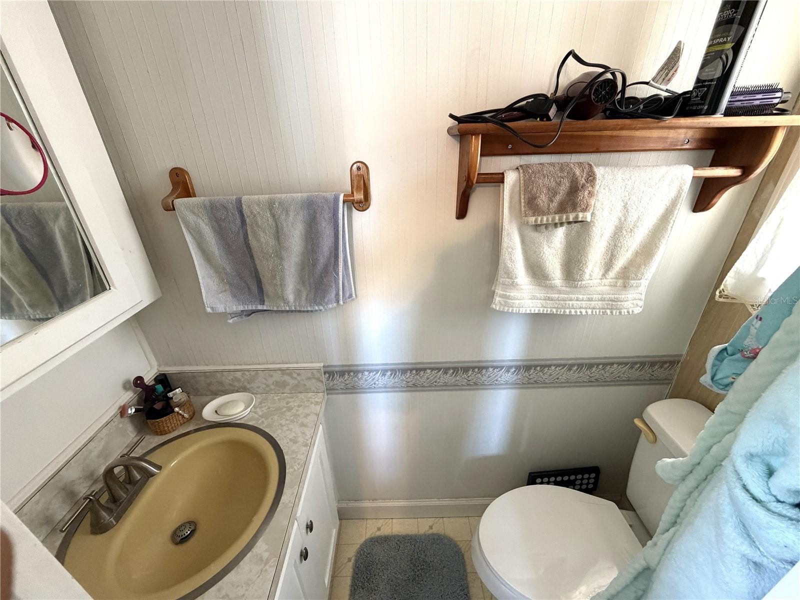 Image 32 of 79 For 1862 Palm Springs Street