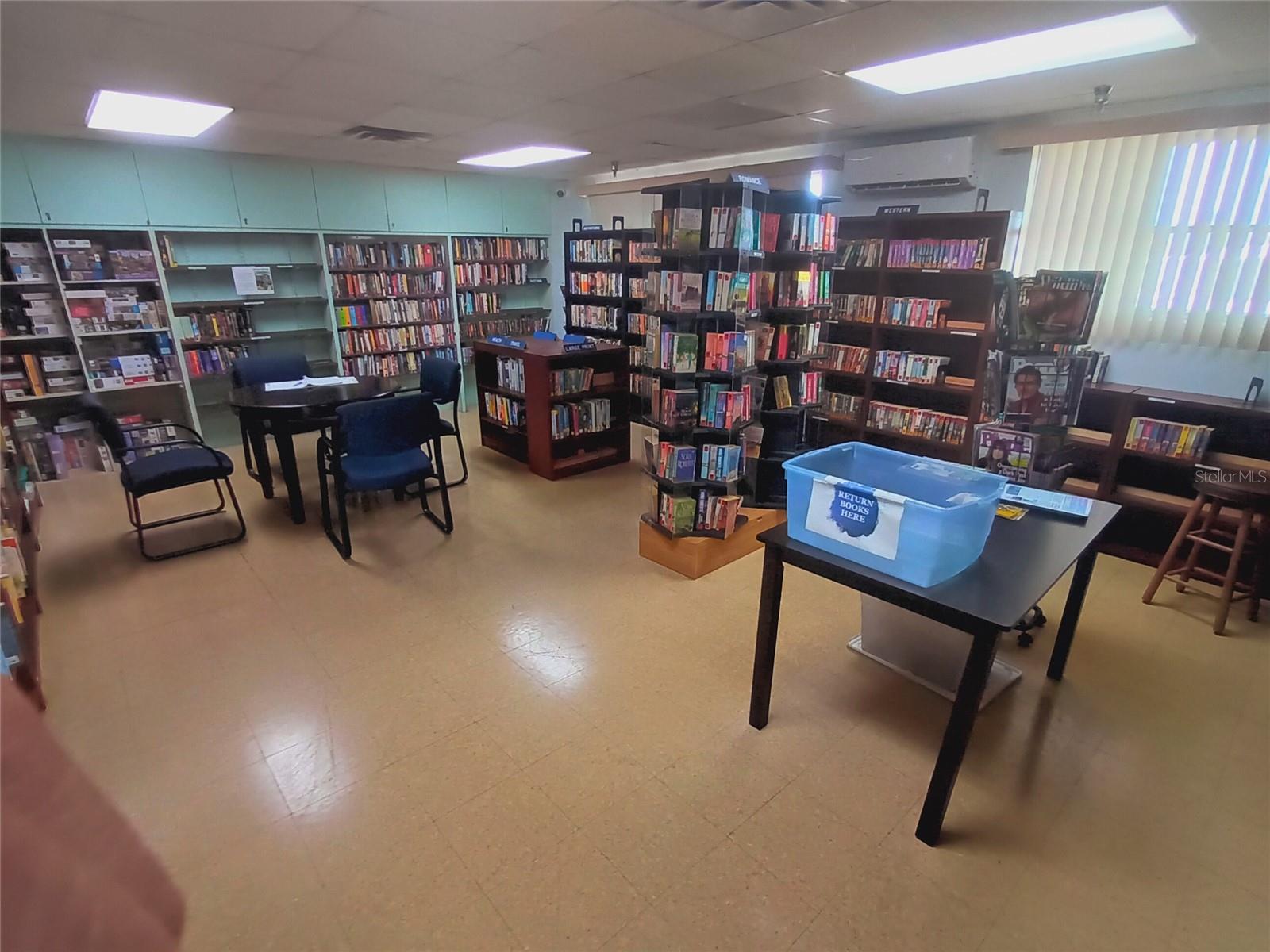 Image 73 of 79 For 1862 Palm Springs Street